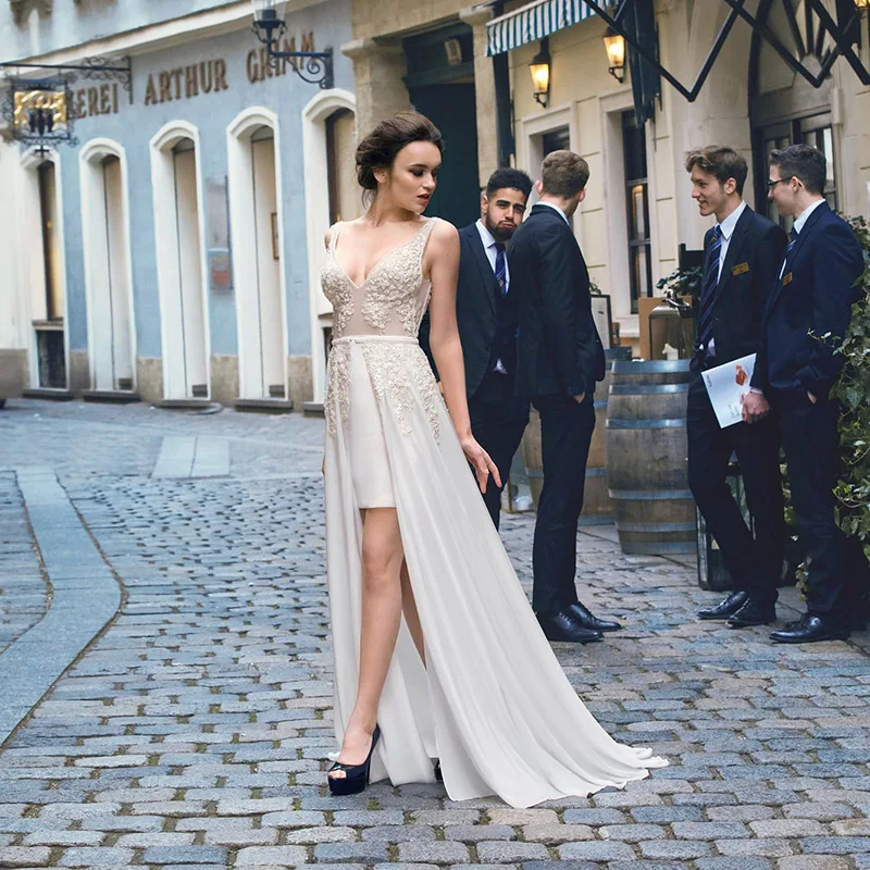 Princess Champagne Appliques Boho High Low Wedding Dress A-line Sexy V-Neck vestidos de novia Deep Back Chiffon robe de mariee
Princess Champagne Appliques Boho High Low Wedding Dress A-line Sexy V-Neck vestidos de novia Deep Back Chiffon robe de mariee