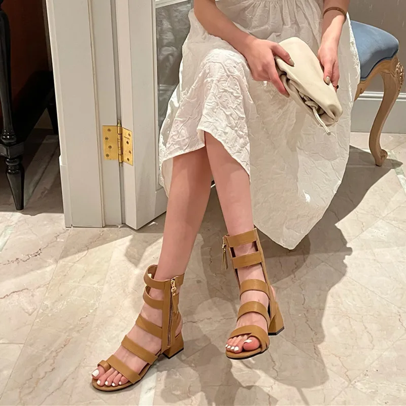 LEOSOXS Women Summer Sandals Square Heel New Female Holiday High Heels Beach Sandals Flat Casual Shoes Platform Zipper High Top
LEOSOXS Women Summer Sandals Square Heel New Female Holiday High Heels Beach Sandals Flat Casual Shoes Platform Zipper High Top
