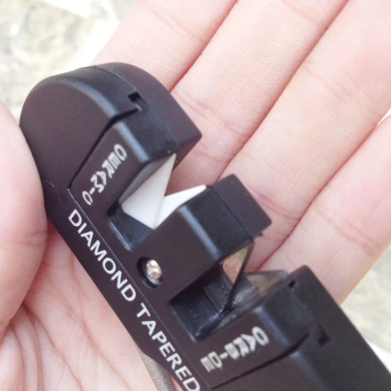 Mini Knife Sharpener The Kitchen Outdoor Pocket Folding Knives Sharpener Ceramic Carbide Diamond Portable travel mountaineering
Mini Knife Sharpener The Kitchen Outdoor Pocket Folding Knives Sharpener Ceramic Carbide Diamond Portable travel mountaineering