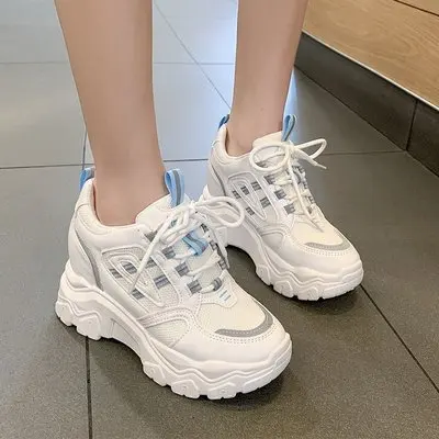 Женские повседневные кроссовки, весенне-осенние дышащие блесветильник щие мягкие белые кроссовки для бега на толстой низкой подошве без шн...
Женские повседневные кроссовки, весенне-осенние дышащие блесветильник щие мягкие белые кроссовки для бега на толстой низкой подошве без шн...