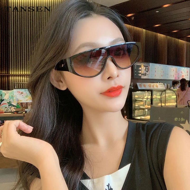 TANSEN Fashion Sunglasses Ladies Trendy One-Piece Big Frame Sunglasses Ladies Luxury Retro Brand Design Goggles UV400
TANSEN Fashion Sunglasses Ladies Trendy One-Piece Big Frame Sunglasses Ladies Luxury Retro Brand Design Goggles UV400