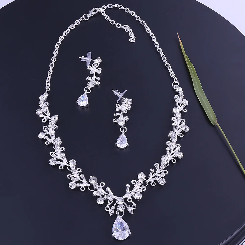 Luxury Noble Crystal Leaf Bridal Jewelry Sets Rhinestone Crown Tiaras Necklace Earrings Set for Bride African Beads Jewelry Sets
Luxury Noble Crystal Leaf Bridal Jewelry Sets Rhinestone Crown Tiaras Necklace Earrings Set for Bride African Beads Jewelry Sets