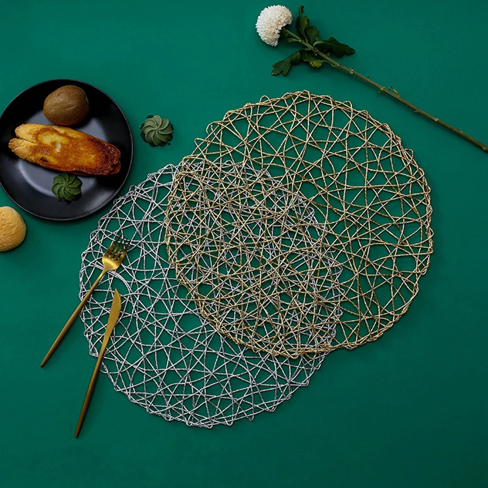 PVC Hollow Table Mat Bronzing Placemat Insulation Coaster Pads Table Bowl Home Christmas Dining Table Decoration Accessories
PVC Hollow Table Mat Bronzing Placemat Insulation Coaster Pads Table Bowl Home Christmas Dining Table Decoration Accessories