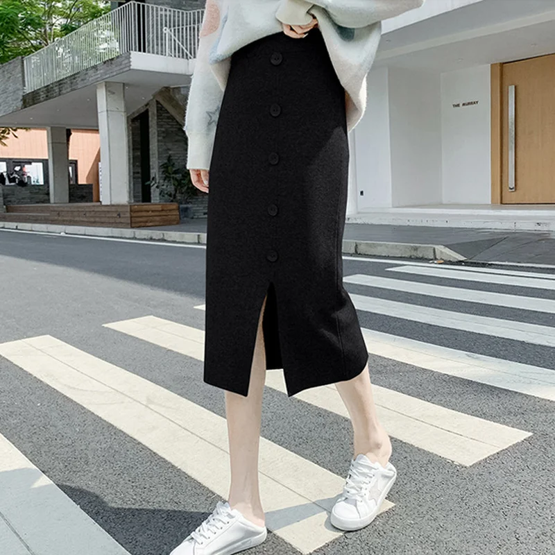 2021 Spring Knit Midi Pencil Skirt Female Split One Step Temperament Single Breasted Button Wrapped Hip Bodycon Korean Clothes 
2021 Spring Knit Midi Pencil Skirt Female Split One Step Temperament Single Breasted Button Wrapped Hip Bodycon Korean Clothes