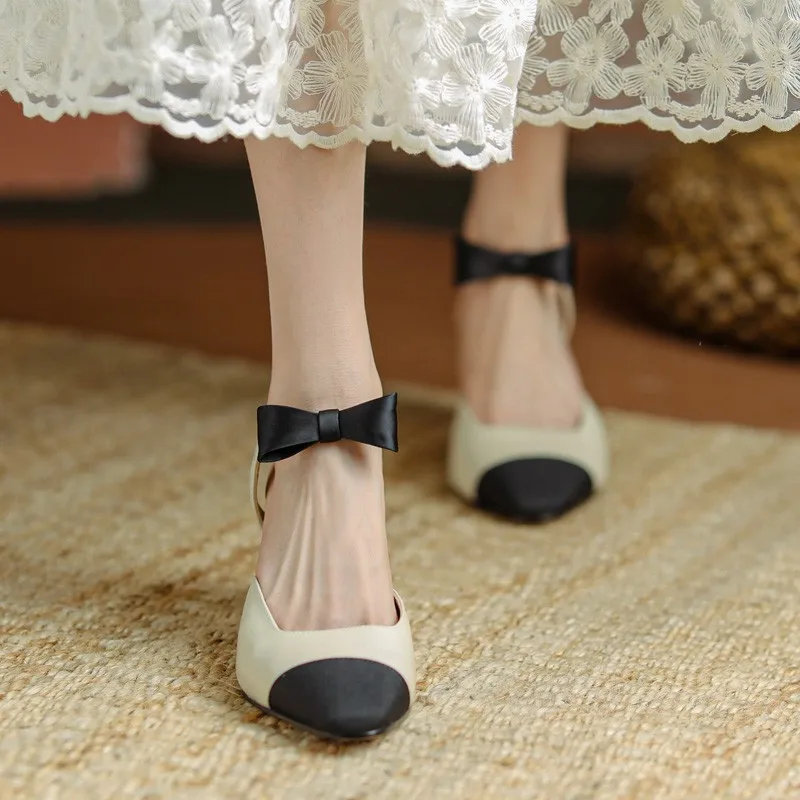 Wedding Shoes Bride Women Sandals Summer 2021 Woman Genuine Leather Covered Toe Block High Heels Ladies Party Female Shoes New 
Wedding Shoes Bride Women Sandals Summer 2021 Woman Genuine Leather Covered Toe Block High Heels Ladies Party Female Shoes New