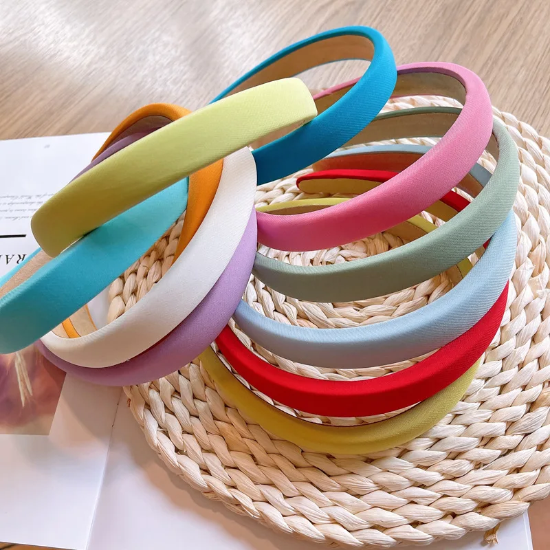 Children's candy-colored sponge hair hoop girl solid sweet fine headband Han Versionsen simple hair card headdress
Children's candy-colored sponge hair hoop girl solid sweet fine headband Han Versionsen simple hair card headdress