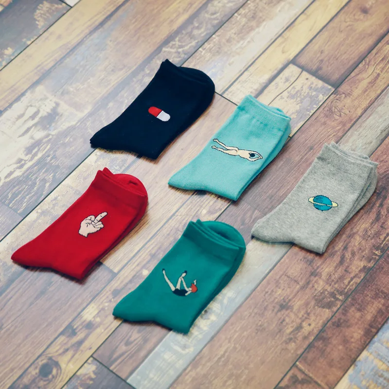 Sporty Style Cotton Short Funny Socks Women Breathable Cartoon Patterned Socks Female Casual Mid Finger Art Socks Hipster Sox
Sporty Style Cotton Short Funny Socks Women Breathable Cartoon Patterned Socks Female Casual Mid Finger Art Socks Hipster Sox