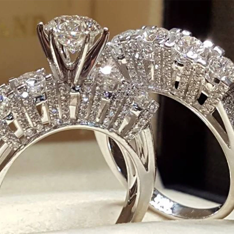 2 Pcs/Set Luxury Silver Color Round Zircon Wedding Rings For Women Designer Female Jewelry Engagement Party Valentine Gifts
2 Pcs/Set Luxury Silver Color Round Zircon Wedding Rings For Women Designer Female Jewelry Engagement Party Valentine Gifts