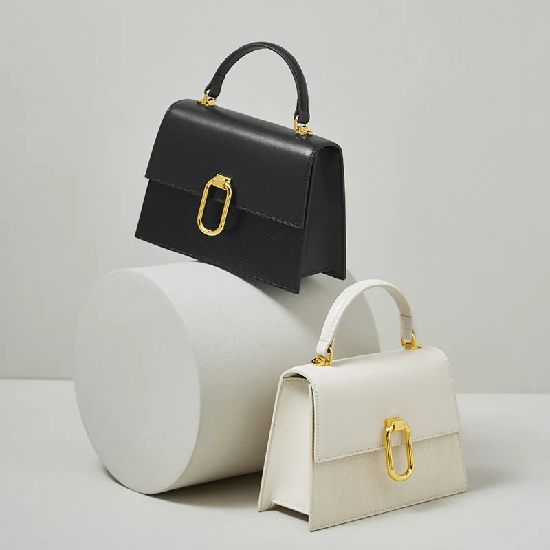 Сумка-тоут женская квадратная из мягкой кожи, 2021 
Сумка-тоут женская квадратная из мягкой кожи, 2021