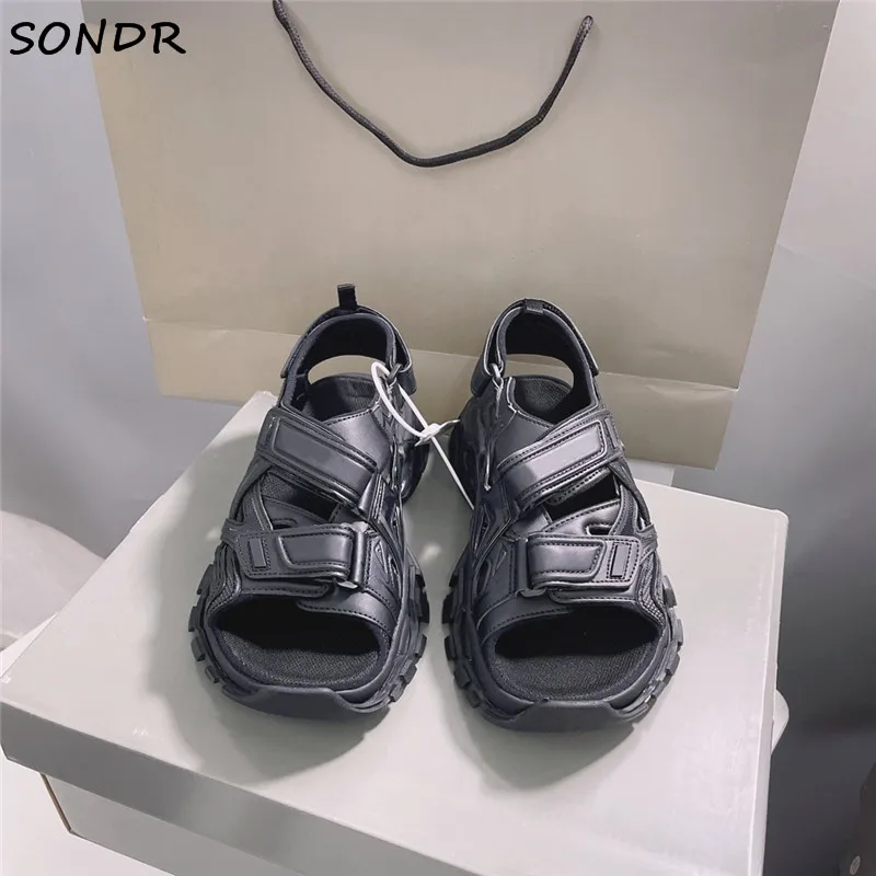 Summer Women Leather Track Sandals Fashion Thick Platform Sports Trainers Sneakers Designer Flat Casual Beach Shoes Woman 2021
Summer Women Leather Track Sandals Fashion Thick Platform Sports Trainers Sneakers Designer Flat Casual Beach Shoes Woman 2021