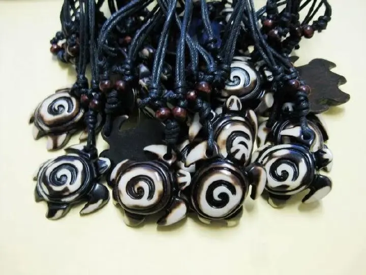 8 pcs Styles Ethnic Tribal Faux Turtle Pendants Necklace Resin Adjustable Jewelry
8 pcs Styles Ethnic Tribal Faux Turtle Pendants Necklace Resin Adjustable Jewelry
