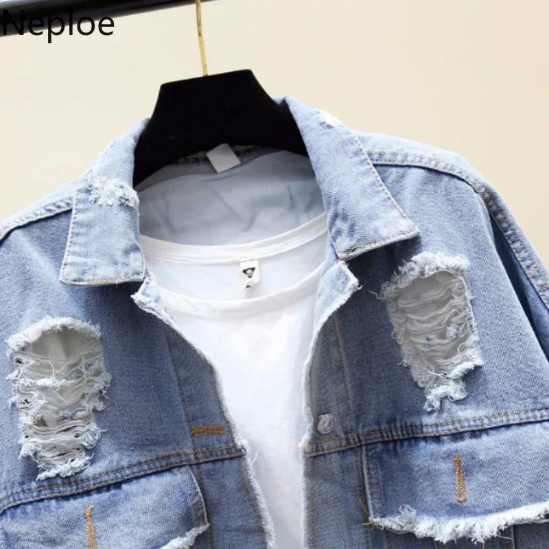 Oversized Women vintage Basic Denim jacket Spring Autumn New Harajuku Plus size Loose hole Bat sleeve Jeans Jacket Coats Female
Oversized Women vintage Basic Denim jacket Spring Autumn New Harajuku Plus size Loose hole Bat sleeve Jeans Jacket Coats Female