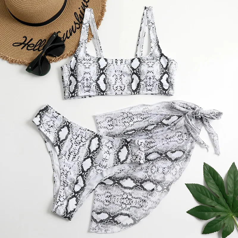 2021 New Split Snake Pattern Sexy Printed Mesh Three-piece Swimming Suit for Women
2021 New Split Snake Pattern Sexy Printed Mesh Three-piece Swimming Suit for Women