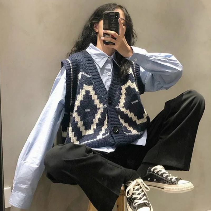 Sweater Vest Womens Leisure Knitted V-Neck Sleeveless Single Breasted Preppy Style Ulzzang Loose Argyle All-match Chic Femme New
Sweater Vest Womens Leisure Knitted V-Neck Sleeveless Single Breasted Preppy Style Ulzzang Loose Argyle All-match Chic Femme New