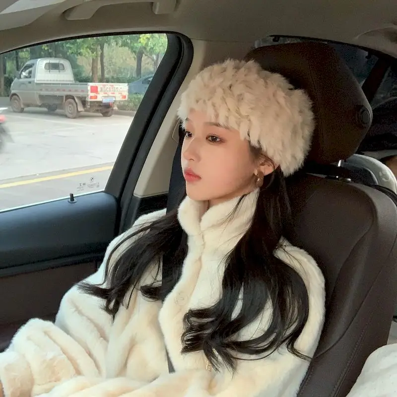 Plush Hair Band Super Beautiful Korean Rabbit Hair Band Hat Women's Wide Autumn And Winter Warmth Japanese Headdress Headgear
Plush Hair Band Super Beautiful Korean Rabbit Hair Band Hat Women's Wide Autumn And Winter Warmth Japanese Headdress Headgear