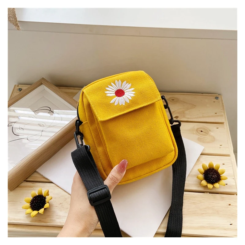 2020 Fashion Trend Women Canvas bag Casual bag school crossbody bag Flower pattern girls purses handbags girl Crossbody Bags
2020 Fashion Trend Women Canvas bag Casual bag school crossbody bag Flower pattern girls purses handbags girl Crossbody Bags