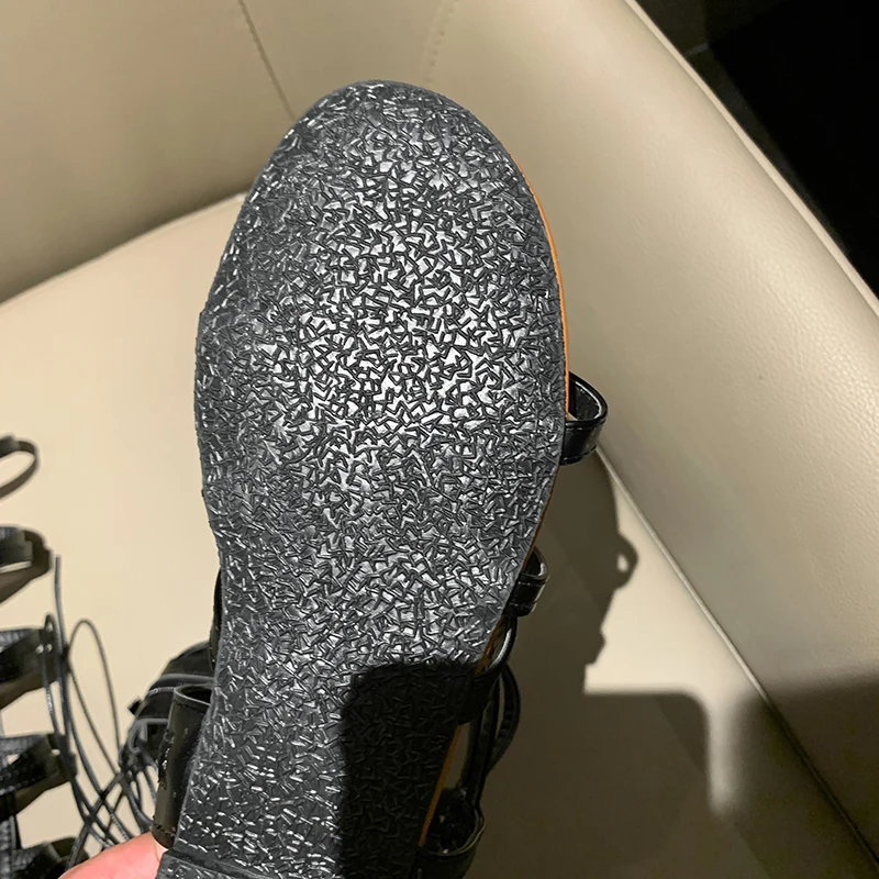 Punk style summer boots cool sandals fashion rivets lace-up brown black comfortable flat with women's shoes big size
Punk style summer boots cool sandals fashion rivets lace-up brown black comfortable flat with women's shoes big size