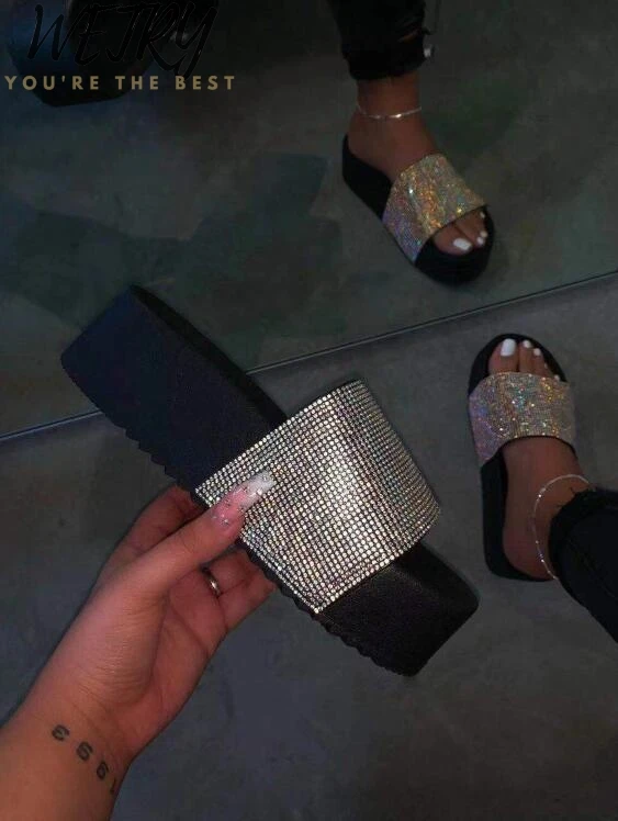 Spring/summer/women waterproof platform thick bottom rhinestone slippers candy-colored beach sandals outdoor wild fashion ladies
Spring/summer/women waterproof platform thick bottom rhinestone slippers candy-colored beach sandals outdoor wild fashion ladies