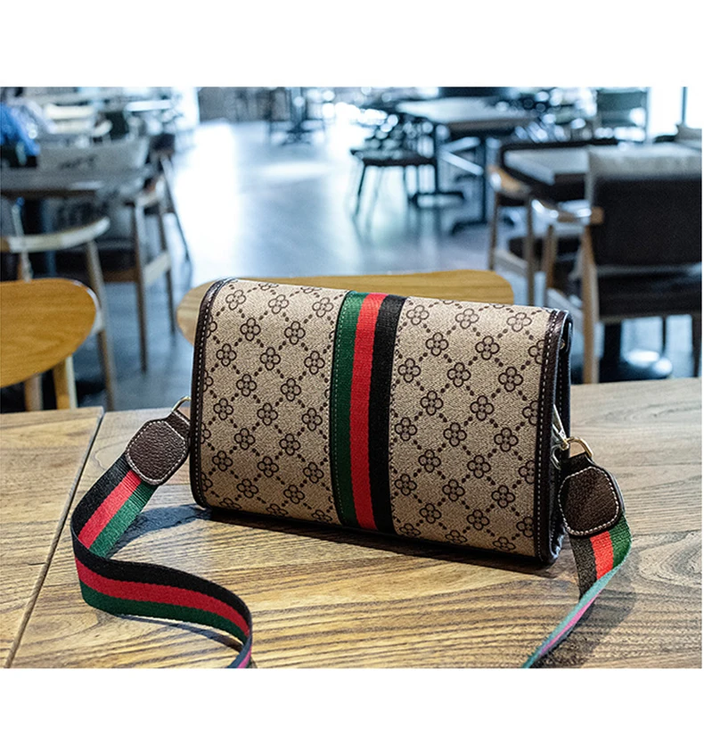 2021 fashion branded classic style high quality Printed women Shoulder bags genuine leather Ladies Crossbody bag
2021 fashion branded classic style high quality Printed women Shoulder bags genuine leather Ladies Crossbody bag
