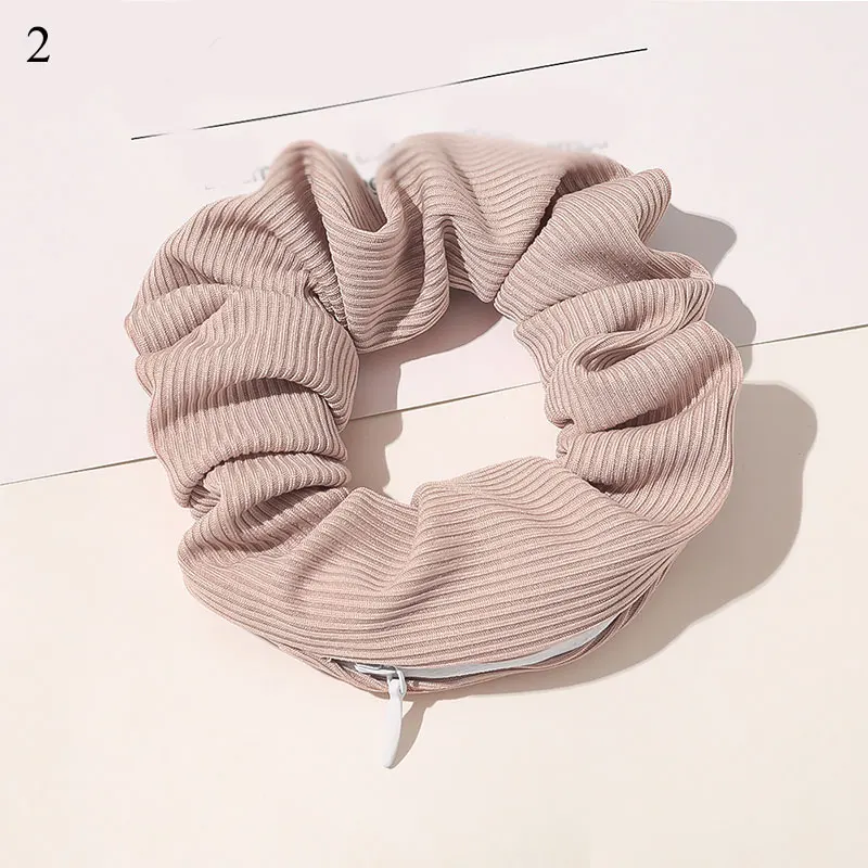 2020 New Leopard Snake Designs Zipper Satin Scrunchies Women Creative Velvet Hairbands Brand Quality Pocket Scrunches With Zip
2020 New Leopard Snake Designs Zipper Satin Scrunchies Women Creative Velvet Hairbands Brand Quality Pocket Scrunches With Zip