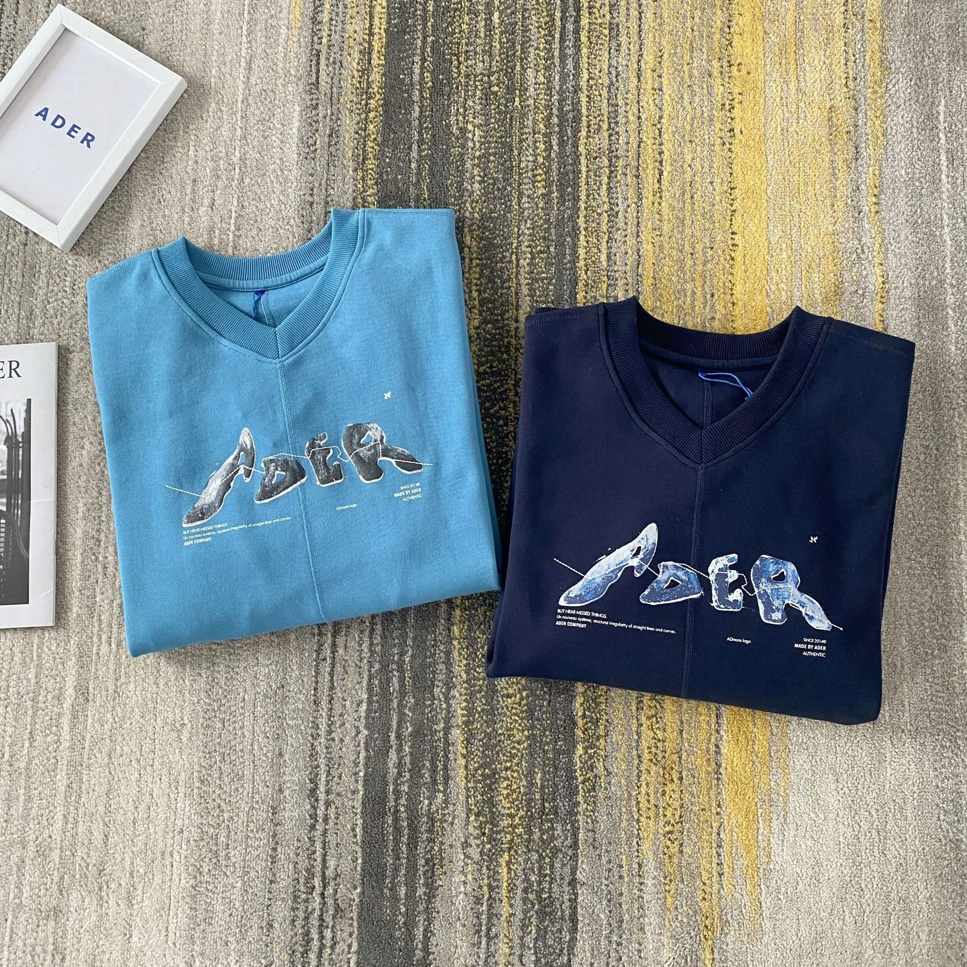 Oversized 21 FW V-neck Letter Print Sweatshirt Adreerror Loose Thick Pullover Men Women 1:1 High Quality Hoodie
Oversized 21 FW V-neck Letter Print Sweatshirt Adreerror Loose Thick Pullover Men Women 1:1 High Quality Hoodie