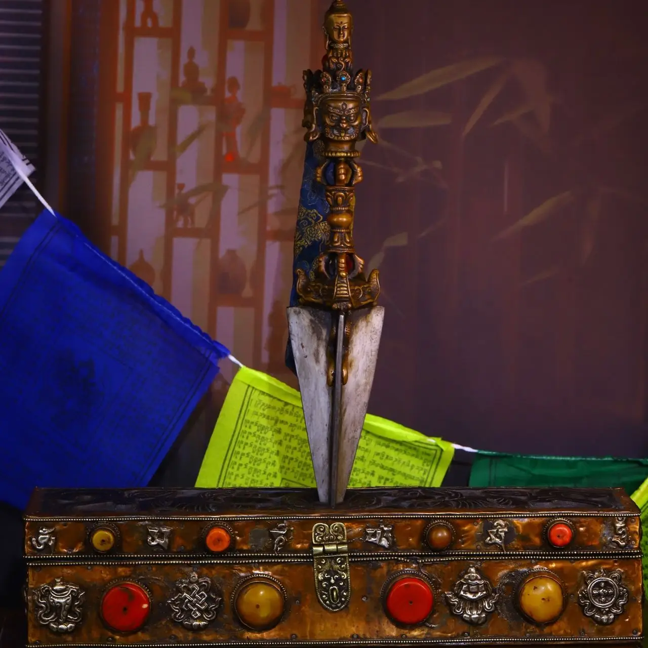 20"Tibetan Temple Collection Old Bronze Tiantie Point Buddha head Mahakala head Dorje Vajra Phurpa Box Gems A set Ornaments
20"Tibetan Temple Collection Old Bronze Tiantie Point Buddha head Mahakala head Dorje Vajra Phurpa Box Gems A set Ornaments