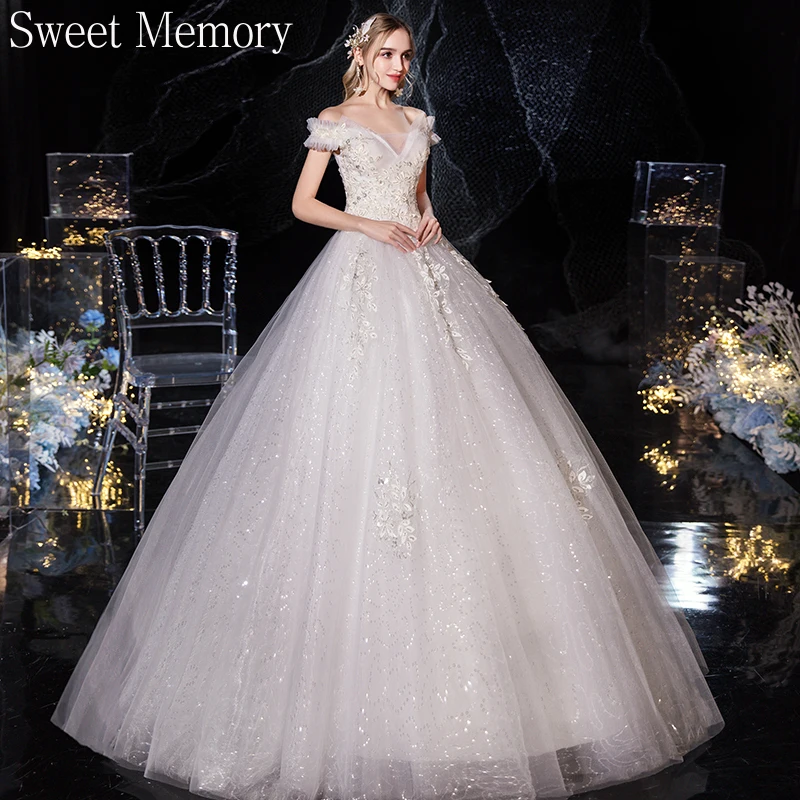 Sweet Memory Women Luxury Long Wedding Dress 2021 Elegant Women Boat Neck White Lace Up Off The Shoulder Princess Wedding Gowns
Sweet Memory Women Luxury Long Wedding Dress 2021 Elegant Women Boat Neck White Lace Up Off The Shoulder Princess Wedding Gowns