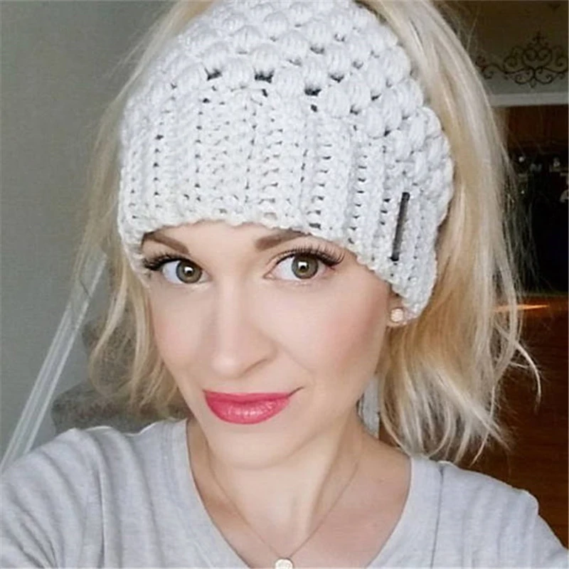 Hats For Women Beanie New Style Knitted Hat Winter Ladies Ponytail Hat Ear Protection Woolen Cap Fashion Label Empty Top Hat
Hats For Women Beanie New Style Knitted Hat Winter Ladies Ponytail Hat Ear Protection Woolen Cap Fashion Label Empty Top Hat