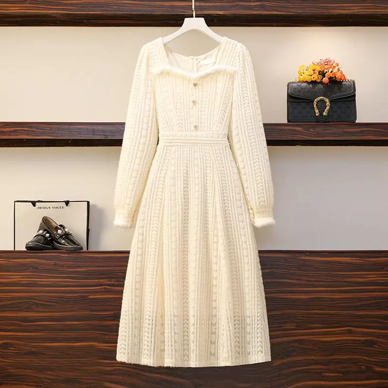 Large Size Women Elegant Long Sleeve Lace Dresses Winter 2021 Vintage Square Collar Patchwork Hairy Korean Midi Dresses Ladies
Large Size Women Elegant Long Sleeve Lace Dresses Winter 2021 Vintage Square Collar Patchwork Hairy Korean Midi Dresses Ladies