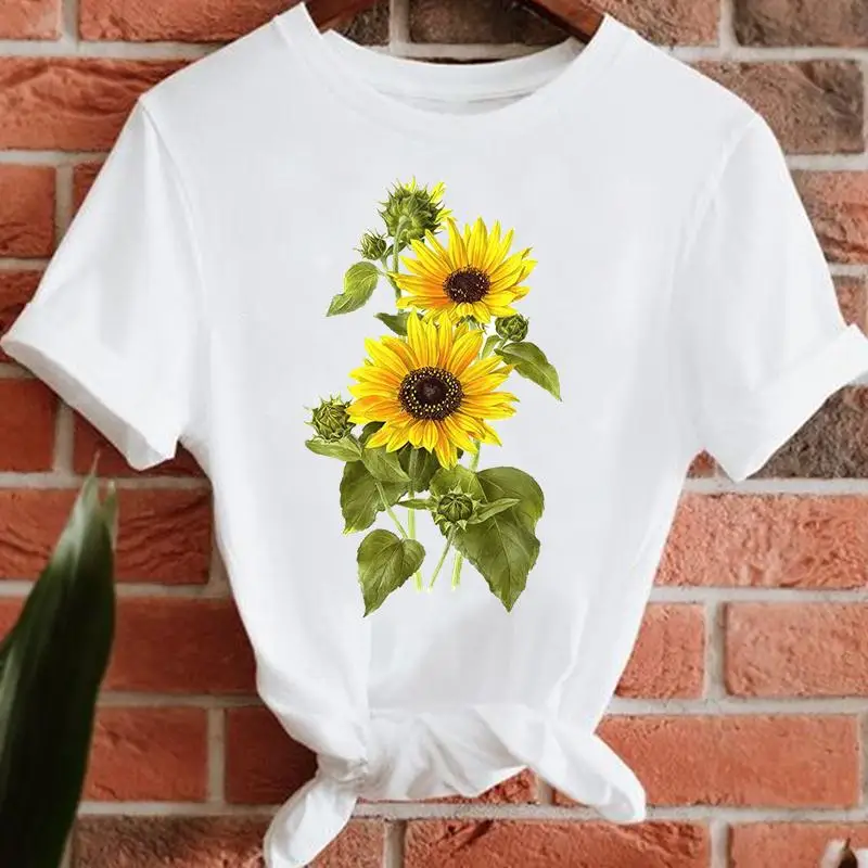 Женская футболка с коротким рукавом и цветочным принтом, в стиле 90-х
Женская футболка с коротким рукавом и цветочным принтом, в стиле 90-х