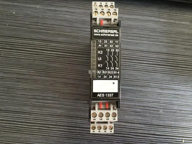 Genuine Schmeiser safety relay AES 1337-24 V AES 1337 aes1337 
Genuine Schmeiser safety relay AES 1337-24 V AES 1337 aes1337