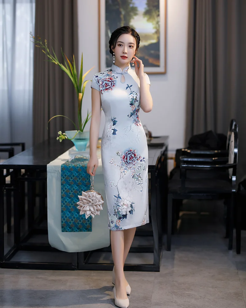 Women Sexy Slim Hollow Out Novelty Qipao Exquisite Retro Print Classic Chinese Dress Summer Short Sleeve Elegant Cheongsam
Women Sexy Slim Hollow Out Novelty Qipao Exquisite Retro Print Classic Chinese Dress Summer Short Sleeve Elegant Cheongsam