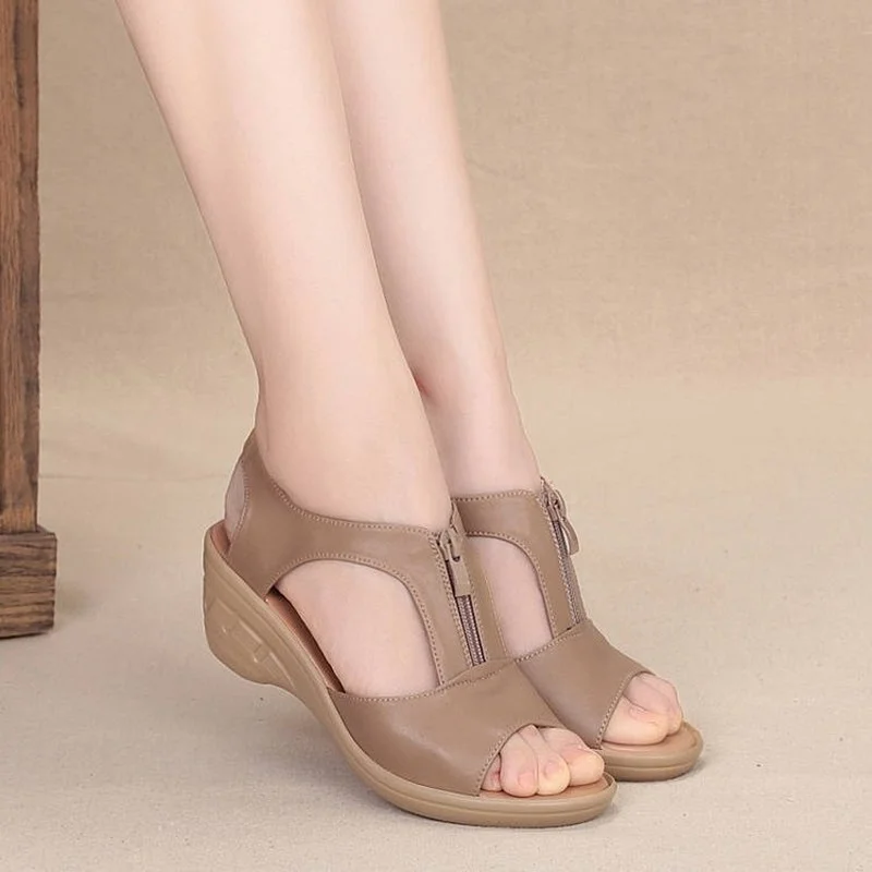 Summer New Women Sandals 2021 Fashion High Heel Wedges Leather Shoes Woman Solid Casual Zip Platform Sandals
Summer New Women Sandals 2021 Fashion High Heel Wedges Leather Shoes Woman Solid Casual Zip Platform Sandals