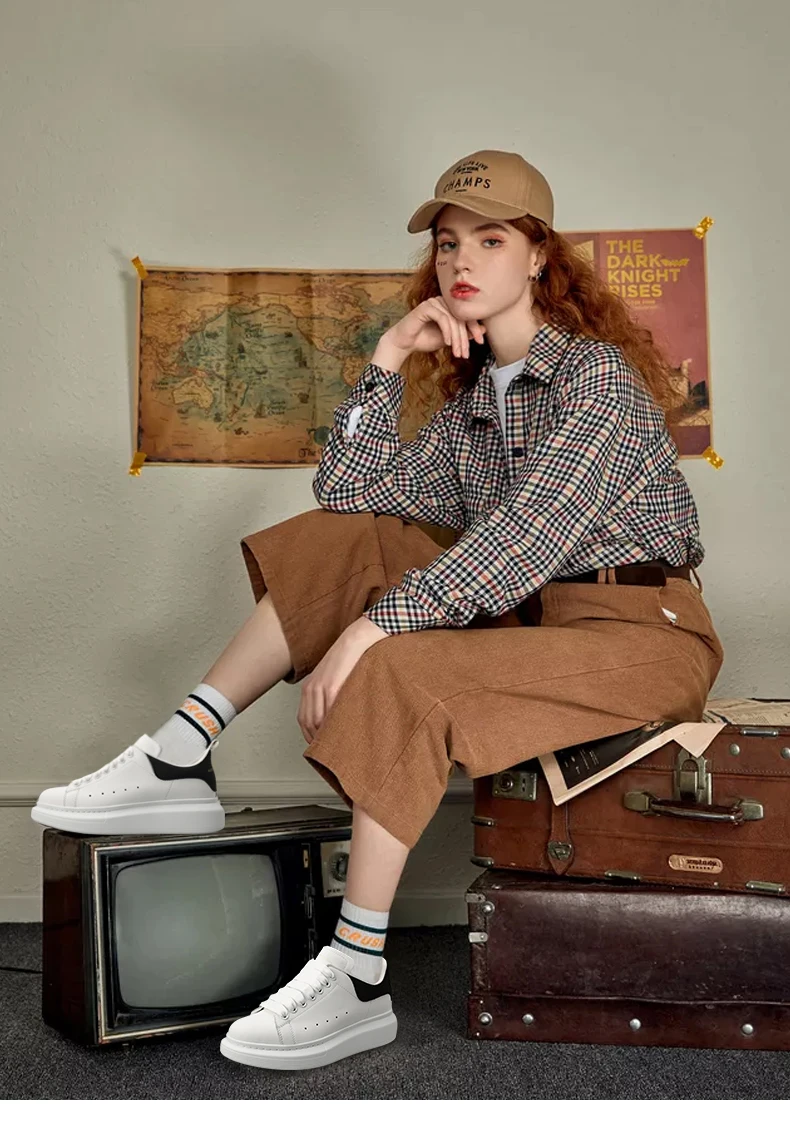 Couple's white shoes, summer women's shoes, 2021new breathable platform shoes, thick-soled, increased versatile casual shoes
Couple's white shoes, summer women's shoes, 2021new breathable platform shoes, thick-soled, increased versatile casual shoes