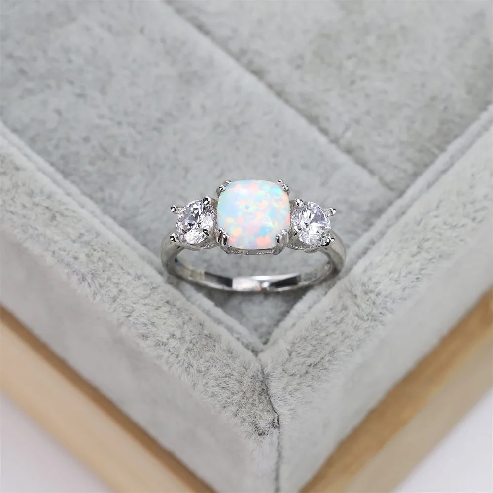 Best selling European and American S925 silver fashion wedding ring zircon Opal round crystal luxury jewelry women's gift 
Best selling European and American S925 silver fashion wedding ring zircon Opal round crystal luxury jewelry women's gift