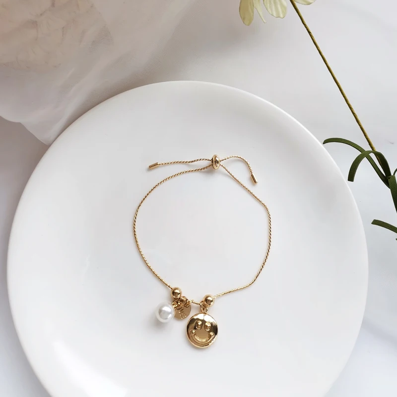 Factory simple pull type adjustable metal face bracelet net red ins niche design pendant bracelet
Factory simple pull type adjustable metal face bracelet net red ins niche design pendant bracelet