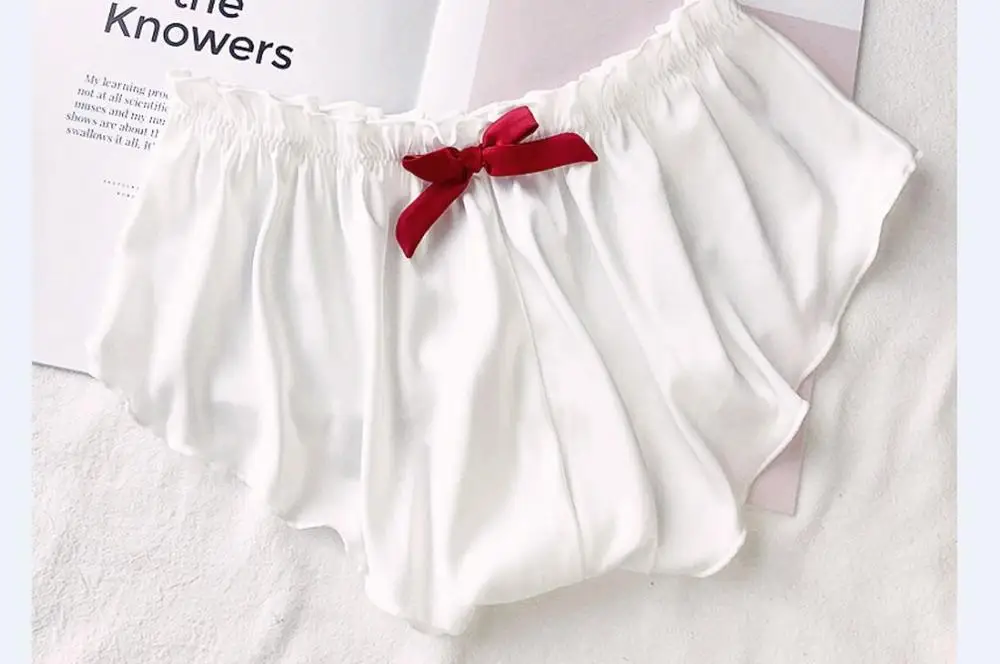 Home underwear women short pants women satin simulation silk panties sexy briefs leggings ropa interior femenina new plus size
Home underwear women short pants women satin simulation silk panties sexy briefs leggings ropa interior femenina new plus size