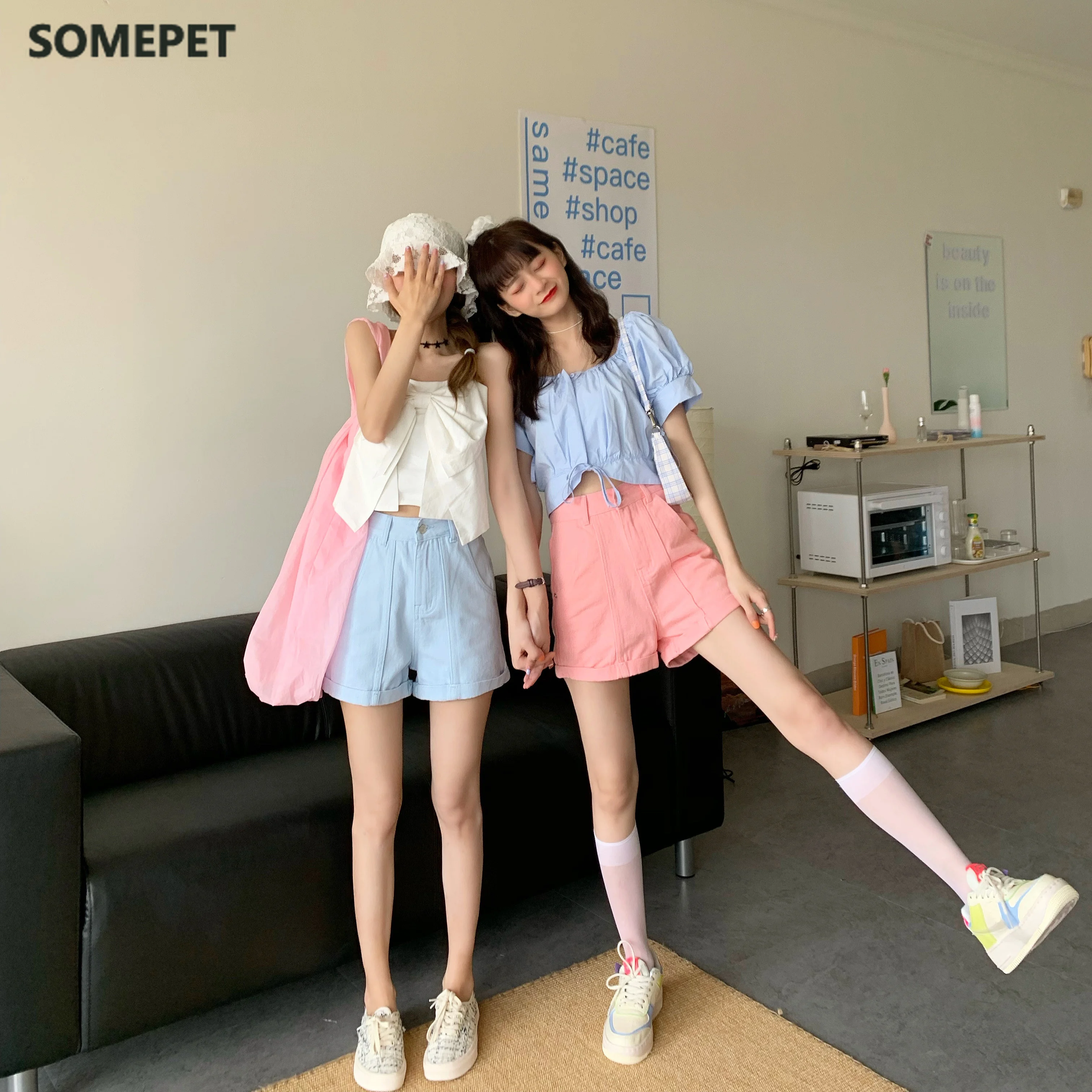 7 Colors 100% Cotton 2021 Summer Denim Roll Up Shorts Women Loose Wide High Waist Shorts Jeans Ladies Casual Purple Lilac Shorts
7 Colors 100% Cotton 2021 Summer Denim Roll Up Shorts Women Loose Wide High Waist Shorts Jeans Ladies Casual Purple Lilac Shorts