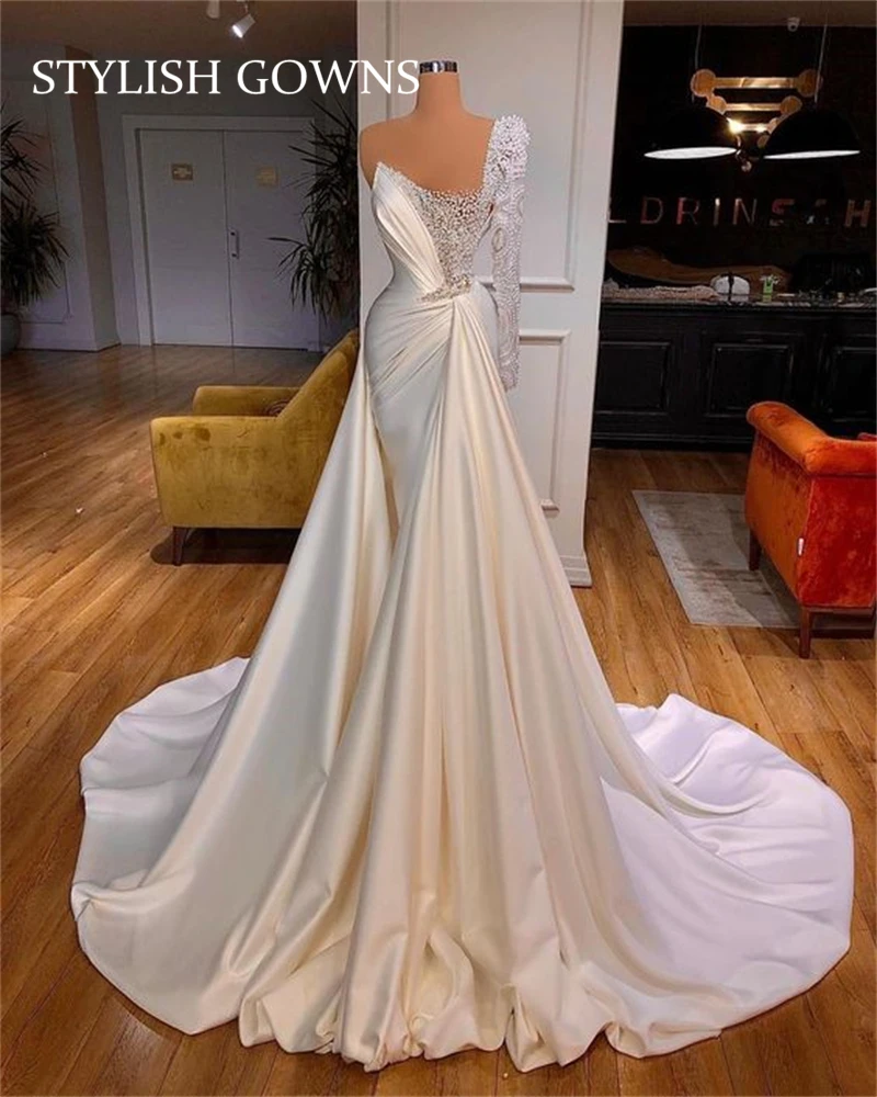 Elegant Beaded One Shoulder Mermaid Wedding Dress 2021 Women Gowns For Bride And Party
Elegant Beaded One Shoulder Mermaid Wedding Dress 2021 Women Gowns For Bride And Party