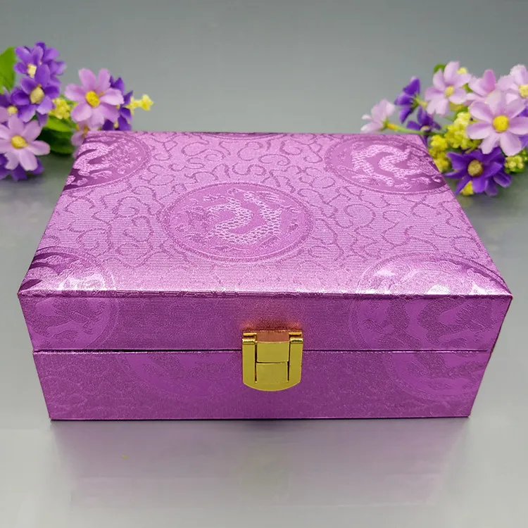 High grade essential oil empty bottles, embroidery color bottles, perfume glass bottles, cosmetic bottles are bottled.
High grade essential oil empty bottles, embroidery color bottles, perfume glass bottles, cosmetic bottles are bottled.