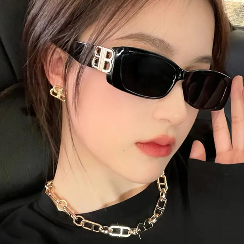 2021 New Women Sunglasses Vintage Square Sunglasses Brand Designer Female Eyeglass Small Rectangle Glasses UV400
2021 New Women Sunglasses Vintage Square Sunglasses Brand Designer Female Eyeglass Small Rectangle Glasses UV400