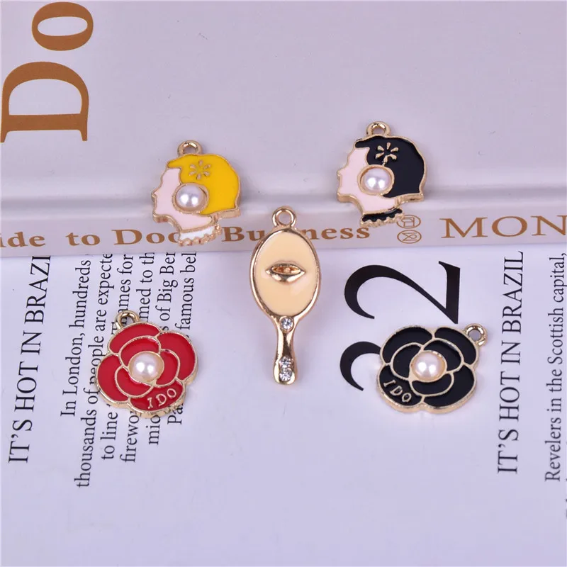 Enamel Lady Make Up Mirror Flower Charms Pendant for Fashion Earring Necklace Brooch Jewelry Making Accessories
Enamel Lady Make Up Mirror Flower Charms Pendant for Fashion Earring Necklace Brooch Jewelry Making Accessories