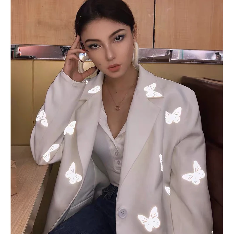 Reflective Night Lighting Butterfly Print White Blazer Loosen Jacket Women Fashion DJ Show Ins.Pop Dance Costumes Fluorescence
Reflective Night Lighting Butterfly Print White Blazer Loosen Jacket Women Fashion DJ Show Ins.Pop Dance Costumes Fluorescence