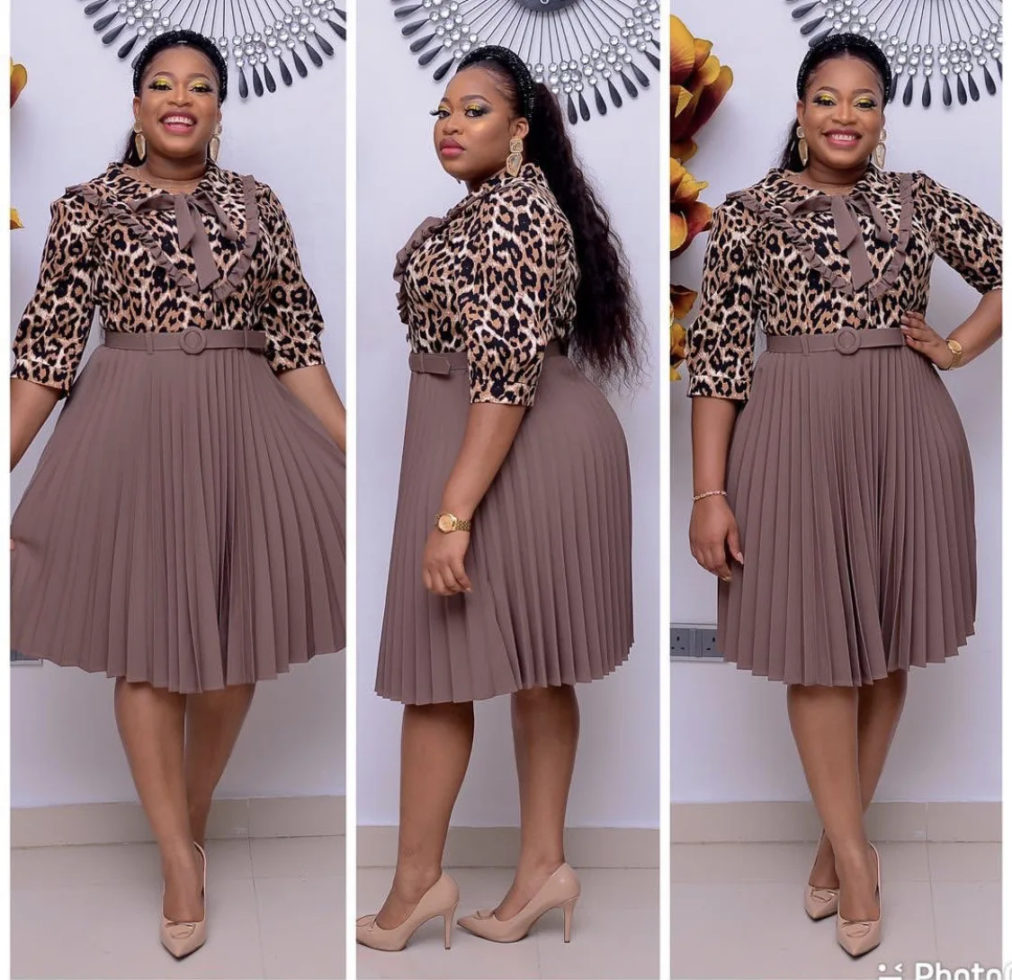 Spring and Autumn Sexy African Women Printing Knee-length Dress African Clothing African Dresses for Women European Clothing 
Spring and Autumn Sexy African Women Printing Knee-length Dress African Clothing African Dresses for Women European Clothing