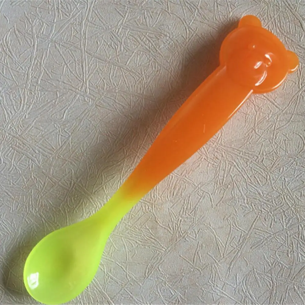 Baby Anti-Scalding Temperature-Sensing Spoon Cute Bear Head Safety Temperature Sensing Spoon Baby Flatware Kids Tableware
Baby Anti-Scalding Temperature-Sensing Spoon Cute Bear Head Safety Temperature Sensing Spoon Baby Flatware Kids Tableware