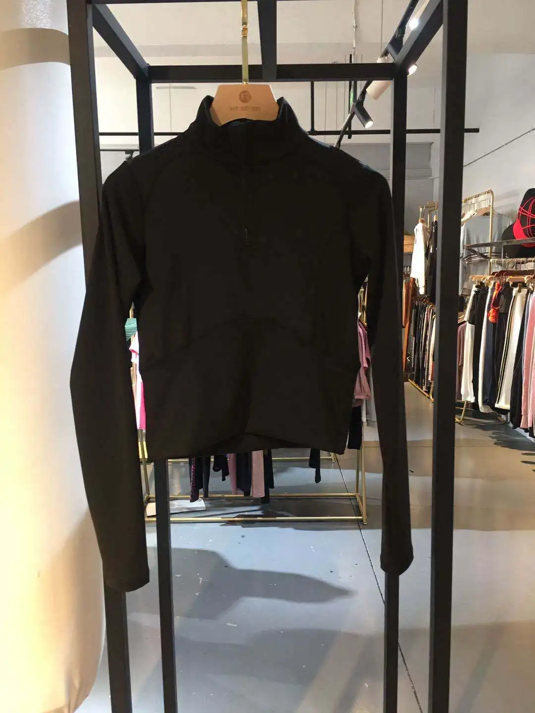 Elastic Short Gray Woman Sports Gym Yoga Tops 2020 Autumn Winter Female Top Clothing
Elastic Short Gray Woman Sports Gym Yoga Tops 2020 Autumn Winter Female Top Clothing