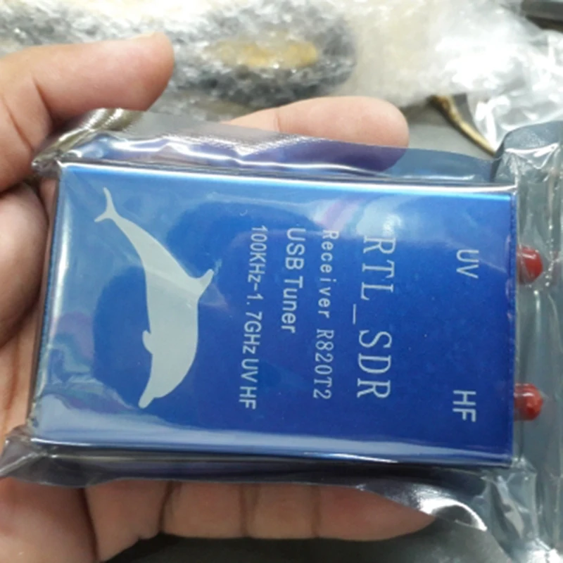 RTL.SDR USB Receiver RTL2832U+R820T2 100KHz-1.7GHz UHF UV HF SDR USB Tuner Receiver AM, FM Radio
RTL.SDR USB Receiver RTL2832U+R820T2 100KHz-1.7GHz UHF UV HF SDR USB Tuner Receiver AM, FM Radio