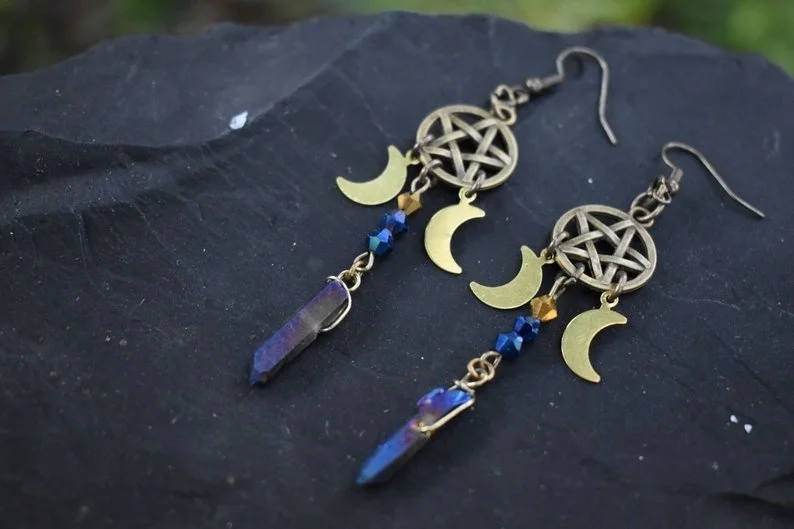 Natural Colored Quartz Earrings, Gothic Pentagram Earrings, Moon Goddess Earrings, Witch Earrings, Celestial Earrings
Natural Colored Quartz Earrings, Gothic Pentagram Earrings, Moon Goddess Earrings, Witch Earrings, Celestial Earrings
