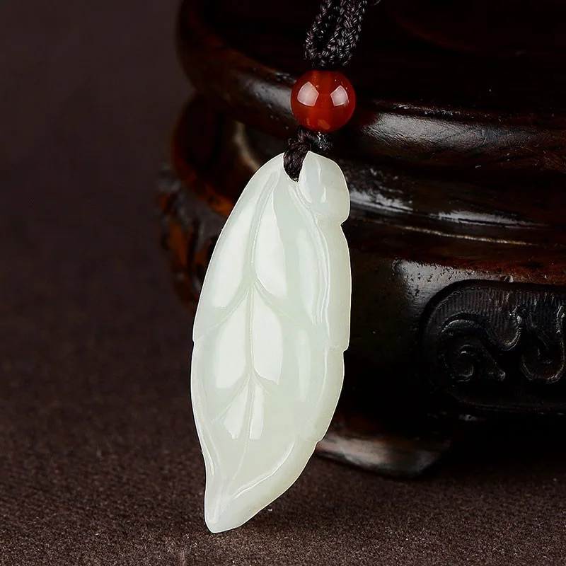 Natural Chinese HeTian White Jade Tree Leave Pendant Hand-Carved Necklace Fashion Charm Jewellery for Men Women Auspicious Gifts
Natural Chinese HeTian White Jade Tree Leave Pendant Hand-Carved Necklace Fashion Charm Jewellery for Men Women Auspicious Gifts