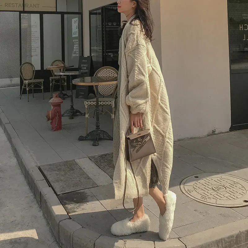 Women's Long Cardigan Sweater Autumn Winter Thick Plus Size Fluffy Sweaters Loose Buckle Over Knee Knitwear
Women's Long Cardigan Sweater Autumn Winter Thick Plus Size Fluffy Sweaters Loose Buckle Over Knee Knitwear